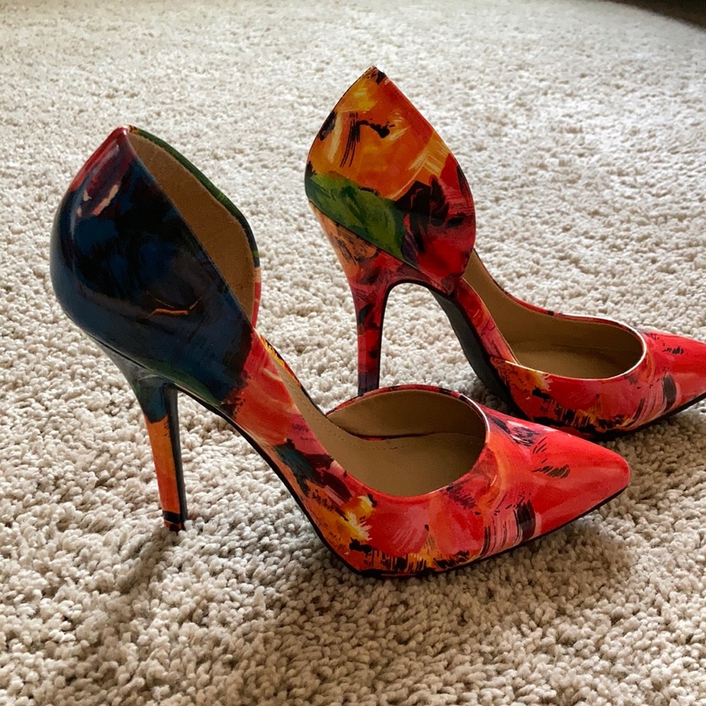 Floral JustFab Pumps